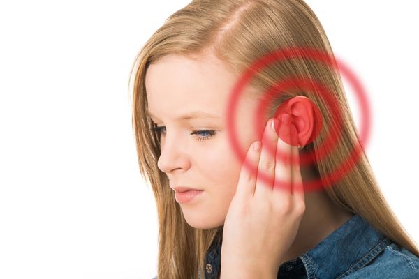 Viêm tai giữa là yếu tố gây ù tai phổ biến